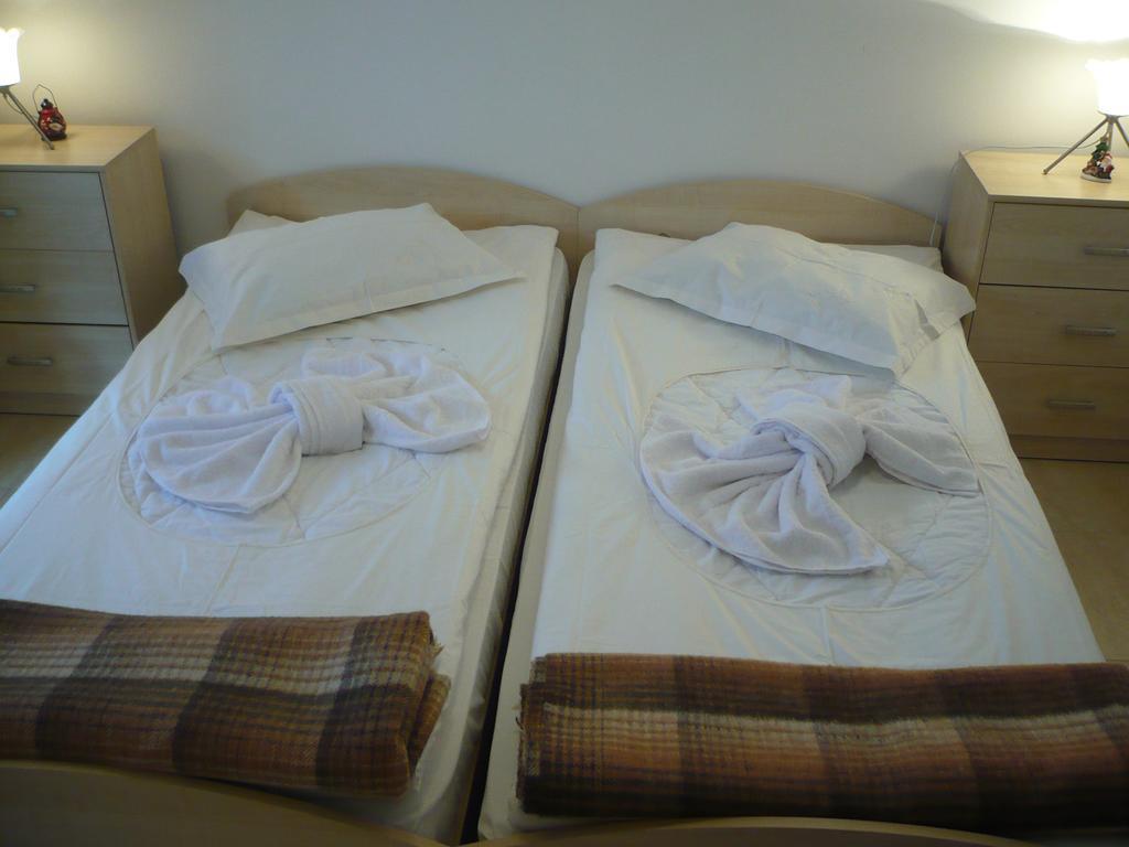 פמפורובו Apartment Snezhanka חדר תמונה