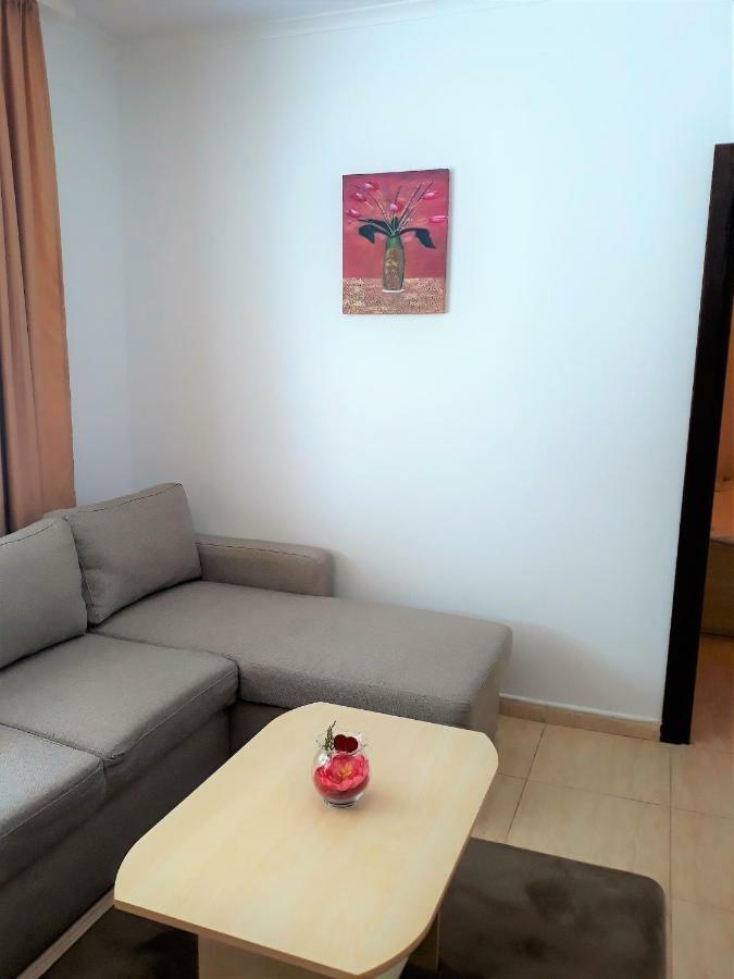 פמפורובו Apartment Snezhanka מראה חיצוני תמונה
